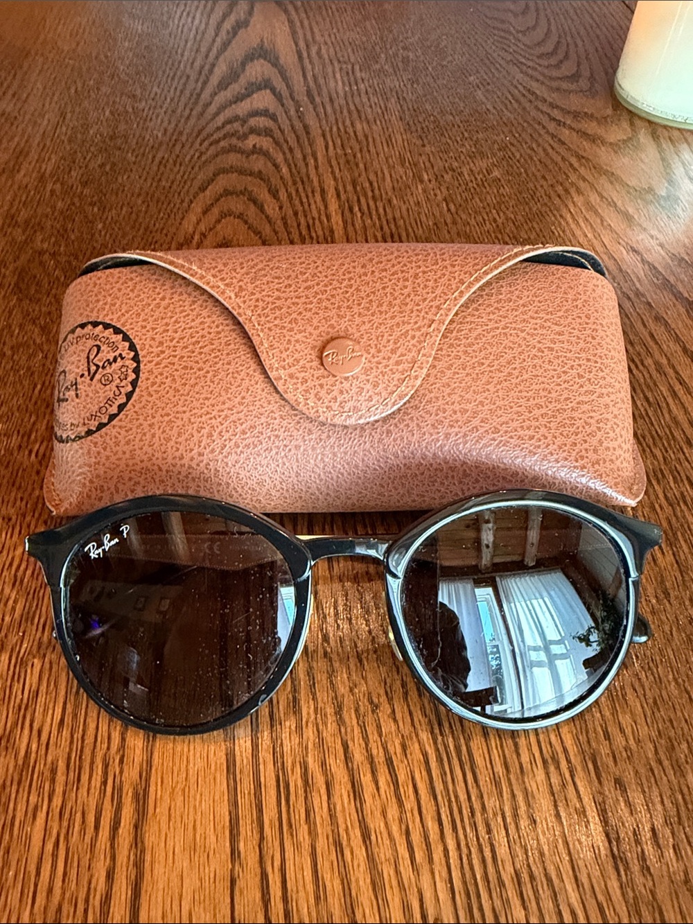 Ray-Ban round sunglasses RB 4277